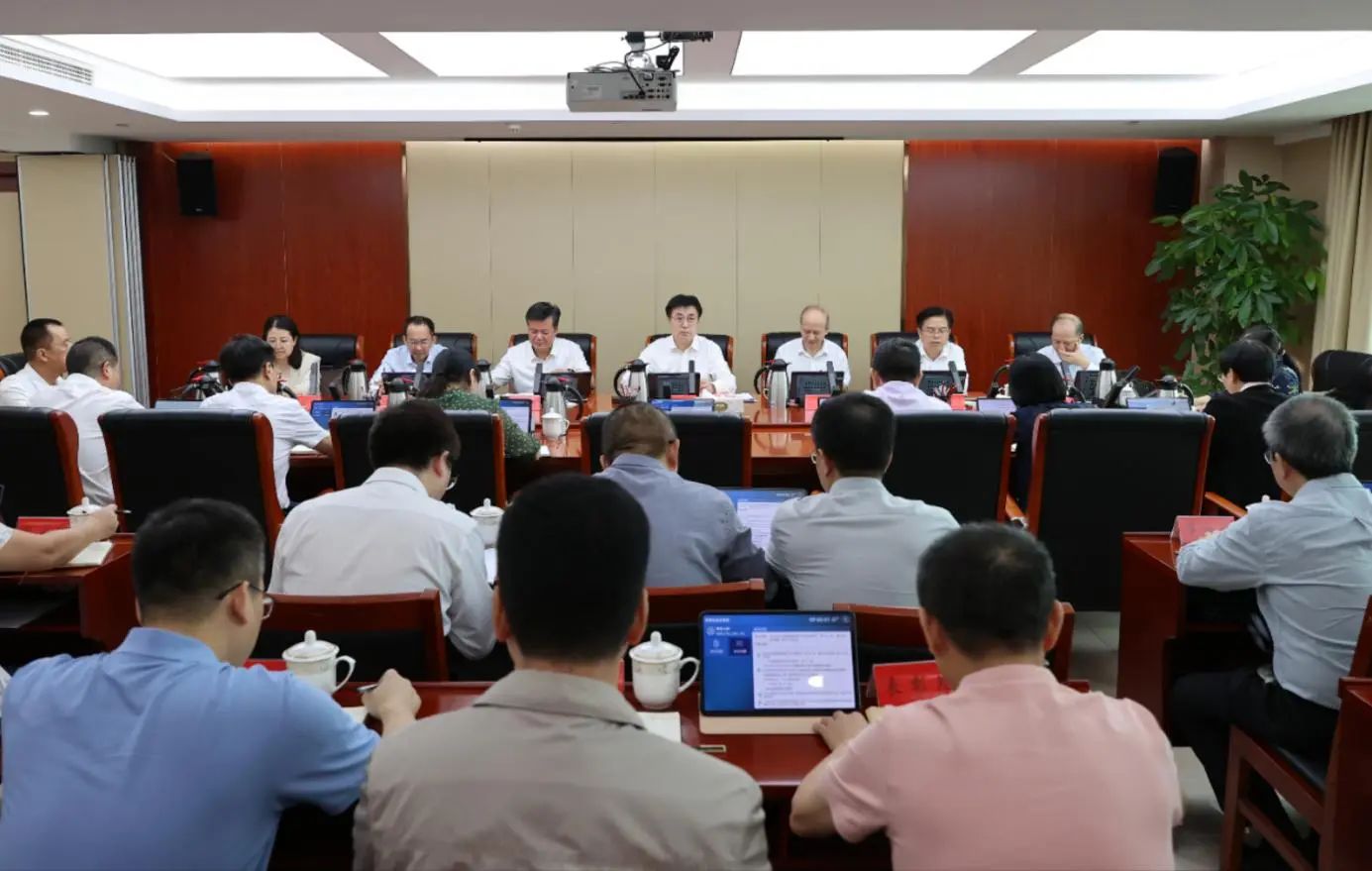 福建省人社厅党组理论学习中心组专题学习研讨习近平总书记在福建考察时的重要讲话精神